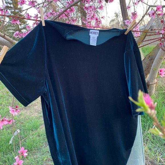 Koret Velvet Top - Picture 1 of 4